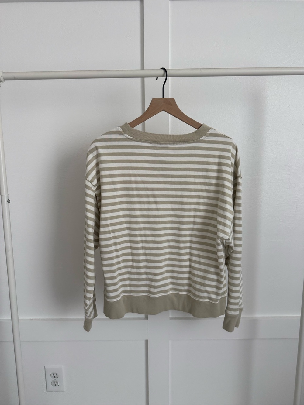 Aritzia Tna Mighty Cotton Wicket Longsleeve Light Birch Stripes - Picture 4 of 4